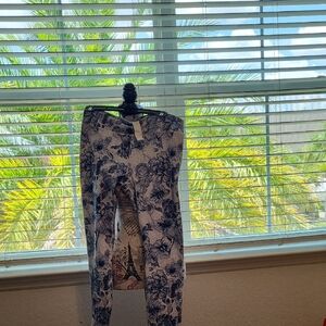 Fabletic Blue and White Floral Leggings